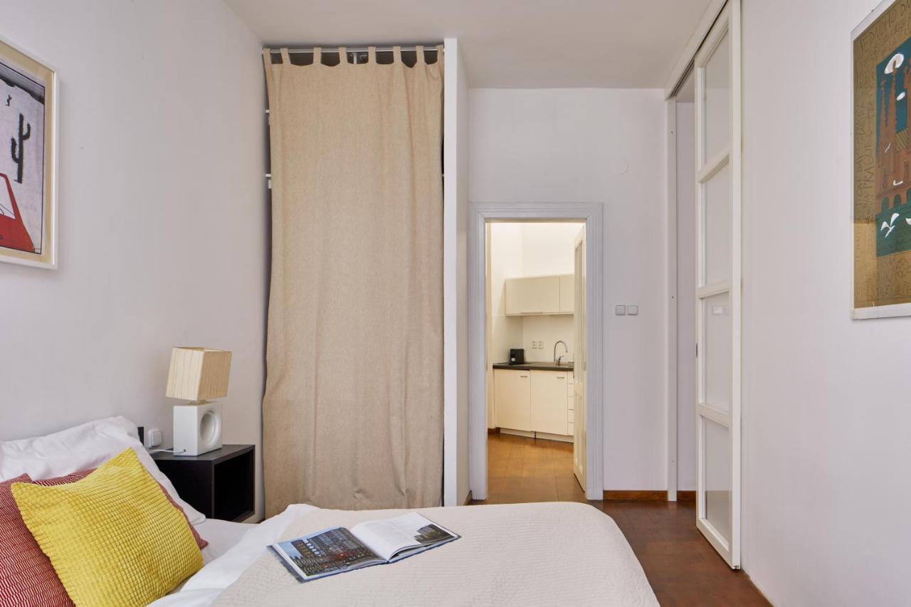 Prague Days - 1Bdr Apt W Netflix - Zizkov Tower Luaran gambar